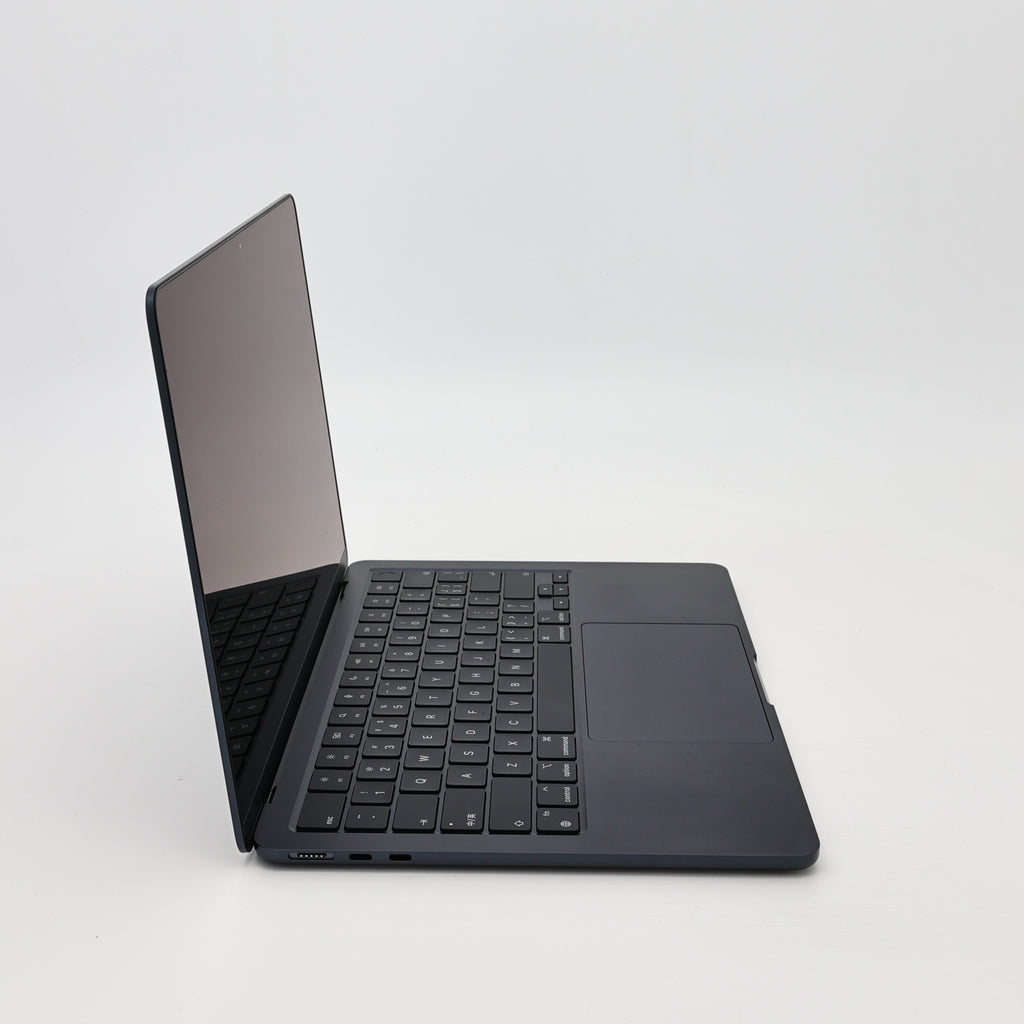 95新 Apple MacBook Air 22年 13寸 M2（8+10核） 16G RAM 256G SSD 午夜色
