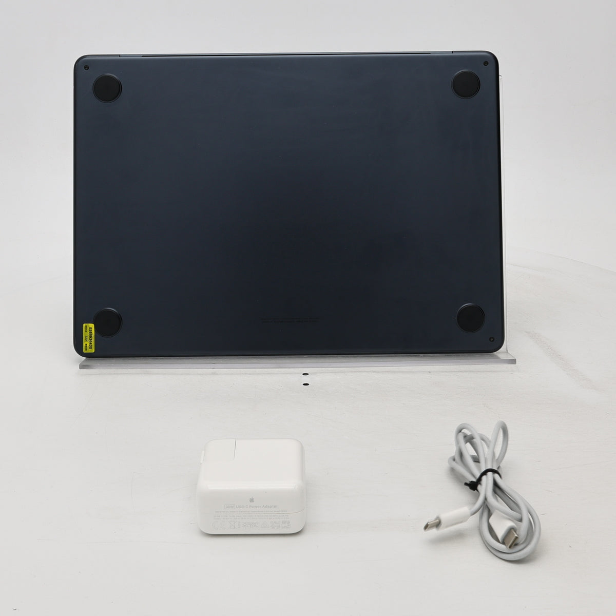 95新 Apple MacBook Air 22年 13寸 M2（8+8核） 8G RAM 256G SSD 午夜色
