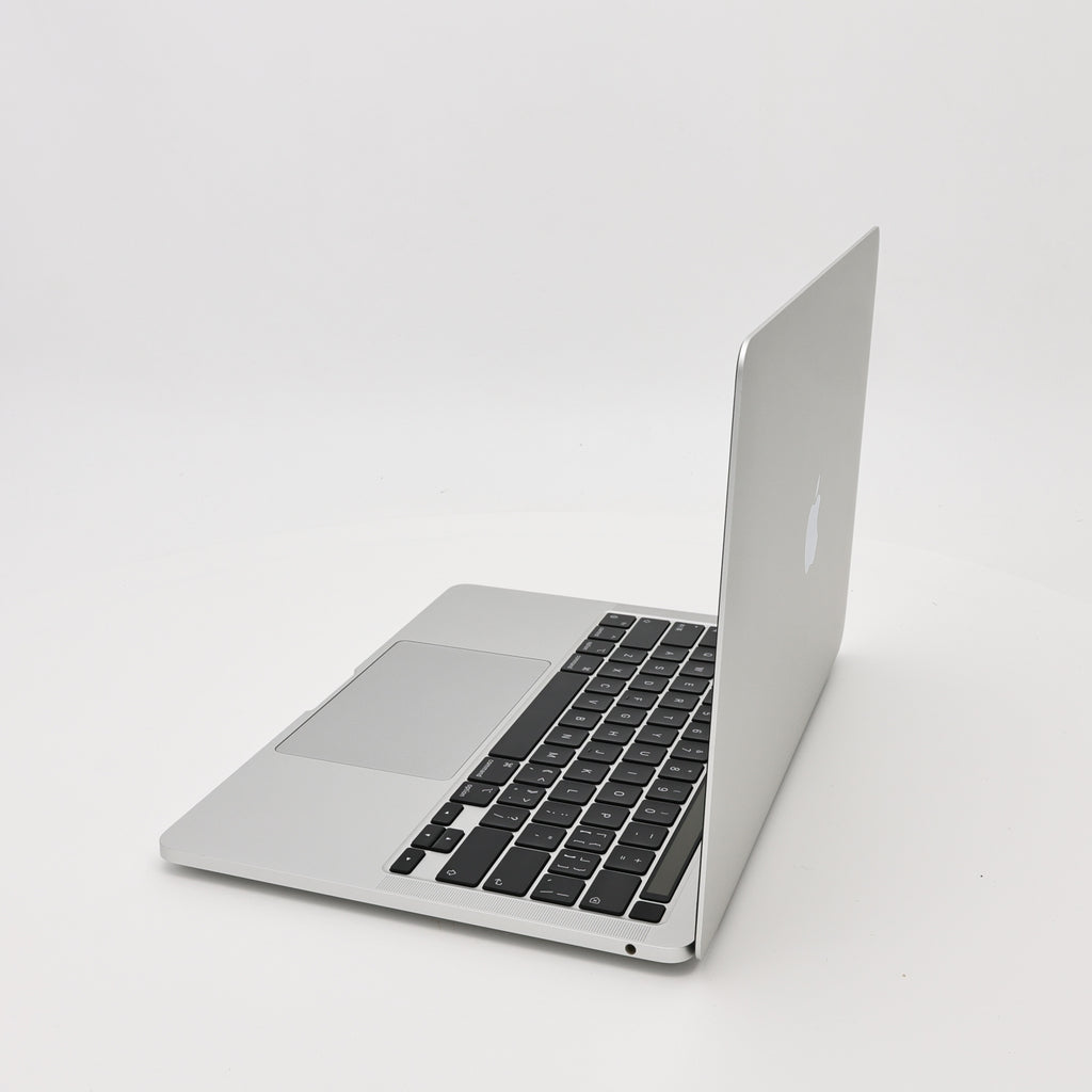 95新 Apple MacBook Pro 22年 13寸 M2（8+10核） 8G RAM 512G SSD 銀色