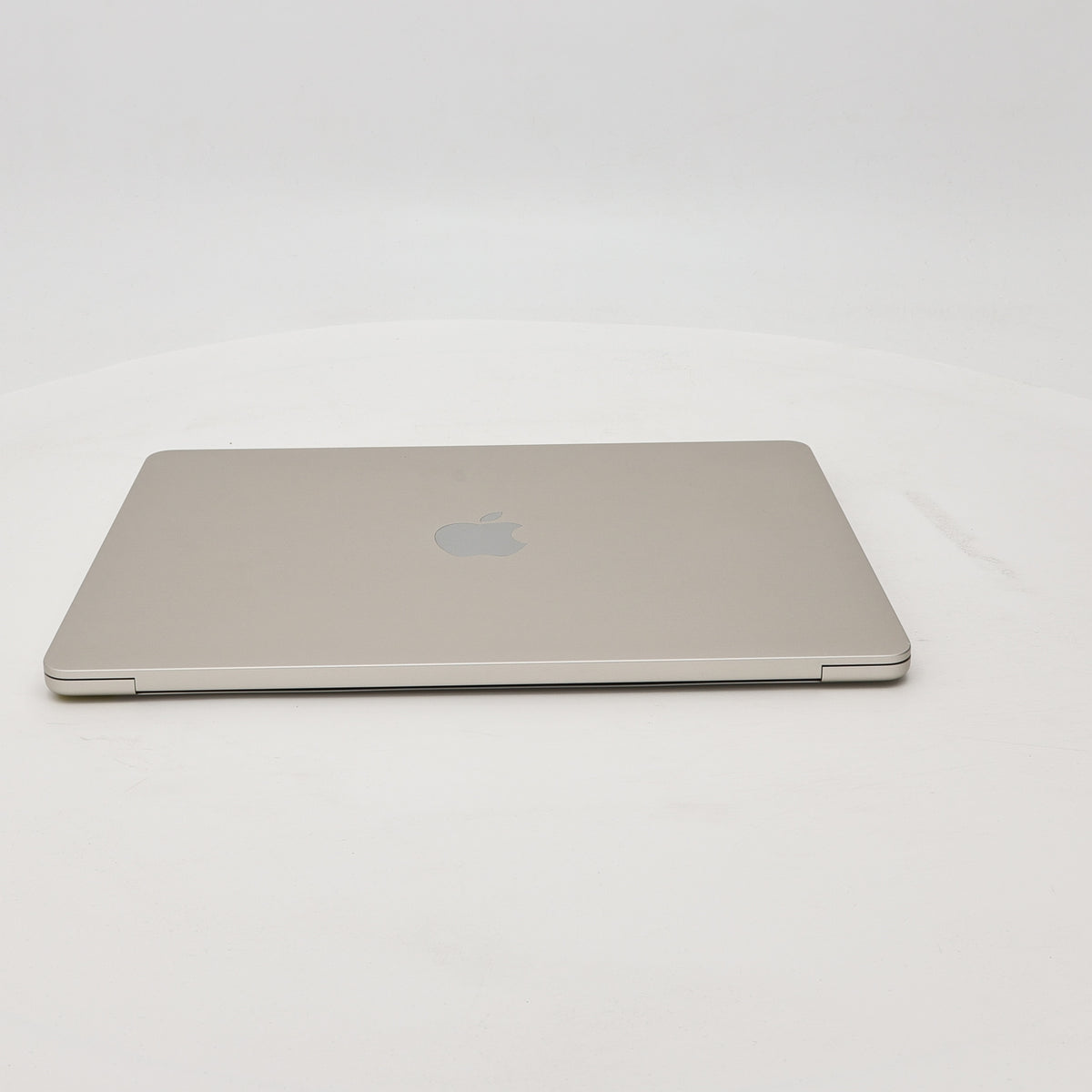 95新 Apple MacBook Air 22年 13寸 M2（8+8核） 16G RAM 256G SSD 星光色