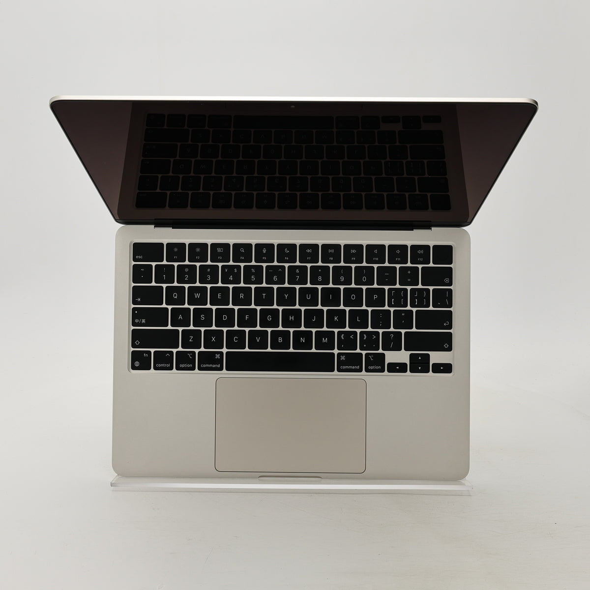 95新 Apple MacBook Air 22年 13寸 M2（8+8核） 8G RAM 256G SSD 星光色