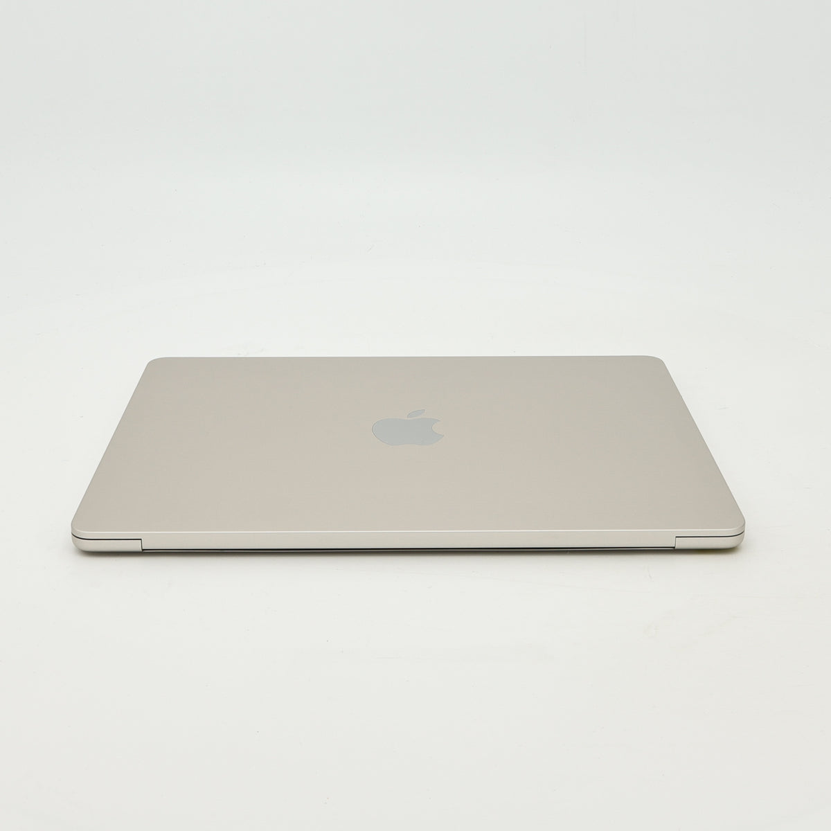 95新 Apple MacBook Air 22年 13寸 M2（8+10核） 8G RAM 512G SSD 星光色