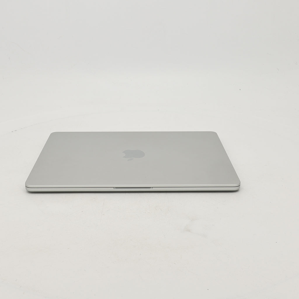 99新 Apple MacBook Air 22年 13寸 M2（8+8核） 16G RAM 256G SSD 銀色