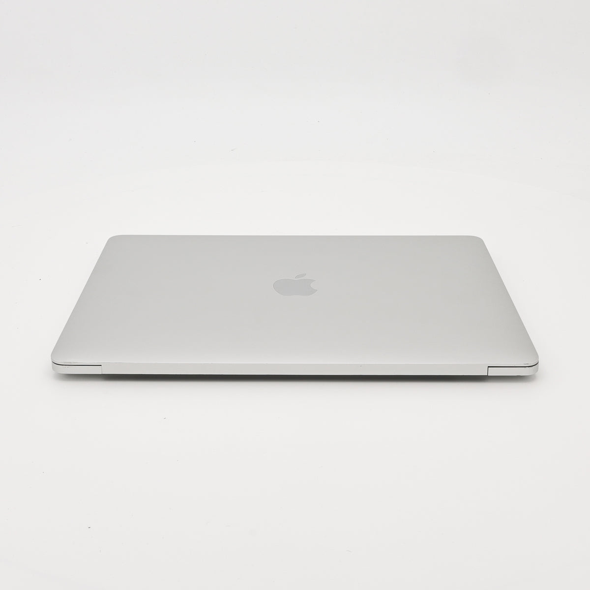 95新 Apple MacBook Pro 22年 13寸 M2（8+10核） 8G RAM 512G SSD 銀色