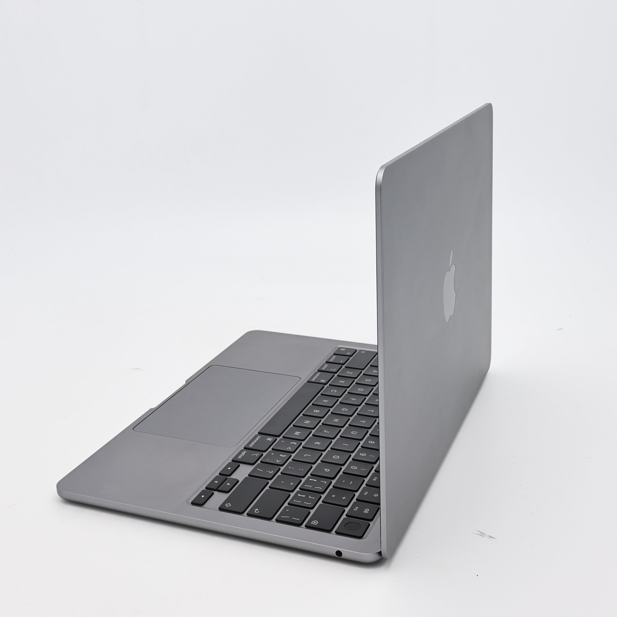 95新 Apple MacBook Air 22年 13寸 M2（8+8核） 8G RAM 256G SSD 深空灰色