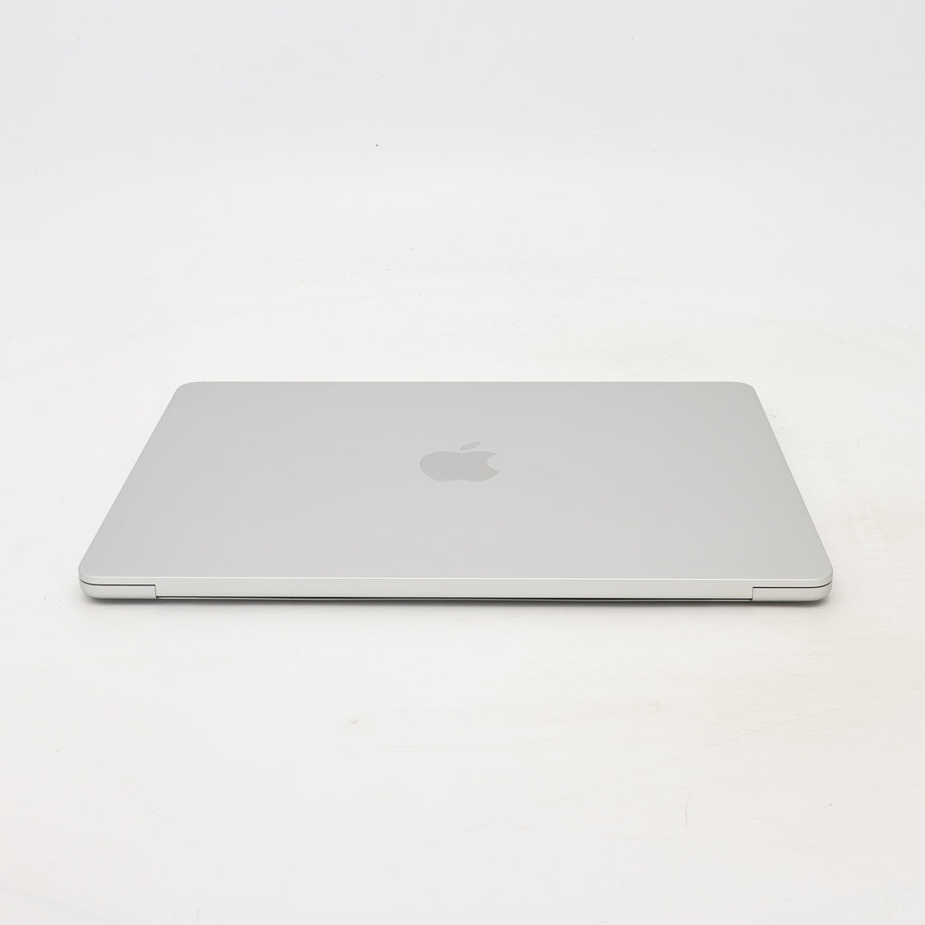 99新 Apple MacBook Air 22年 13寸 M2（8+8核） 8G RAM 256G SSD 銀色