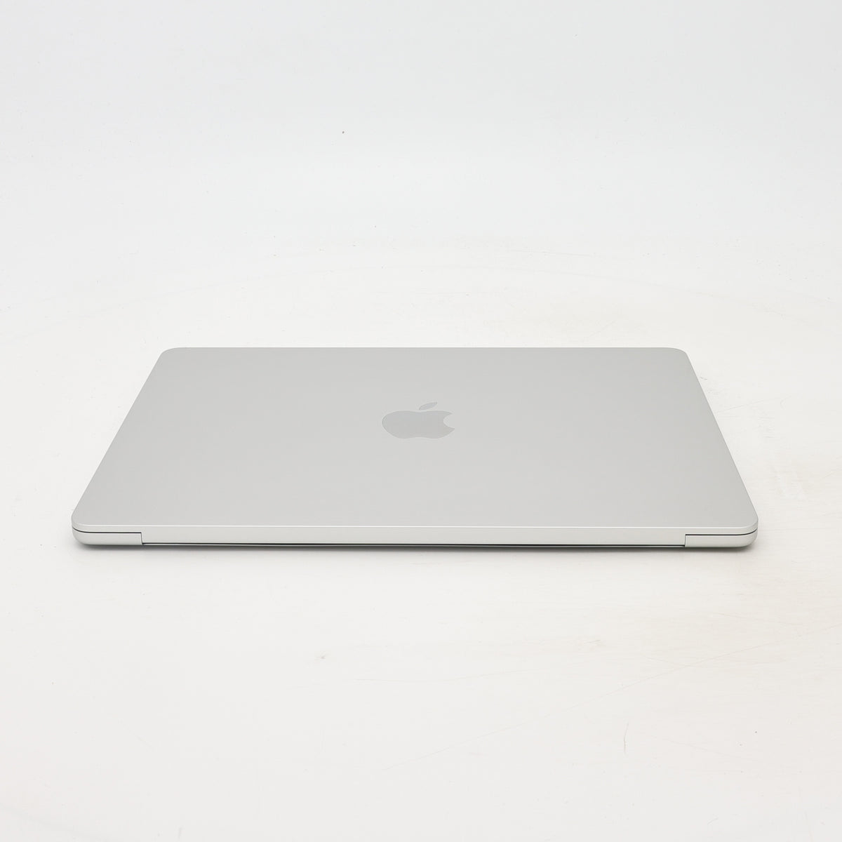 99新 Apple MacBook Air 22年 13寸 M2（8+8核） 8G RAM 256G SSD 銀色